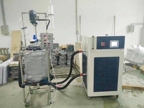 高低溫一體機用的導(dǎo)熱油成分