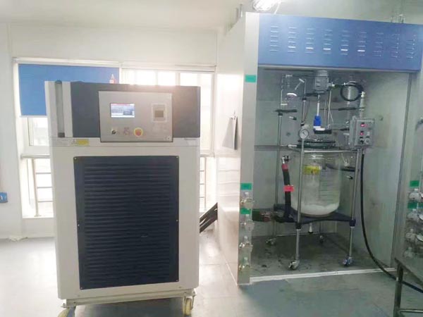 長城科工貿(mào)100L高低溫循環(huán)一體機(jī)